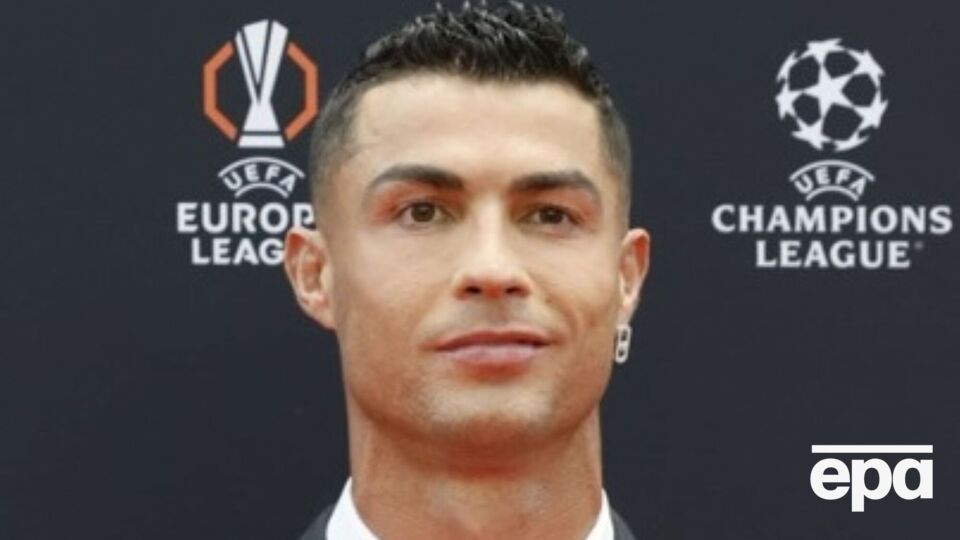 Роналду виховує чотирьох дітей