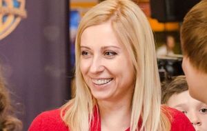 Матвієнко народила дочку Уляну в листопаді 1998 року в 17 років
