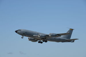 США перебросили в Европу, в частности, самолеты KC-135 Stratotanker