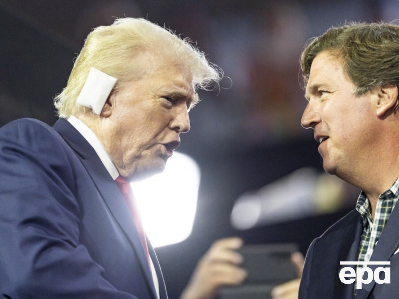 Карлсон називав Трампа найкращим миротворцем