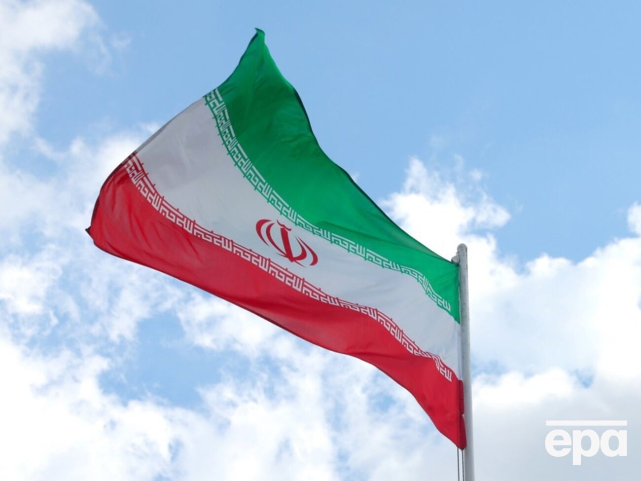 Иран не занимался активной разработкой ядерного оружия, считает разведка США