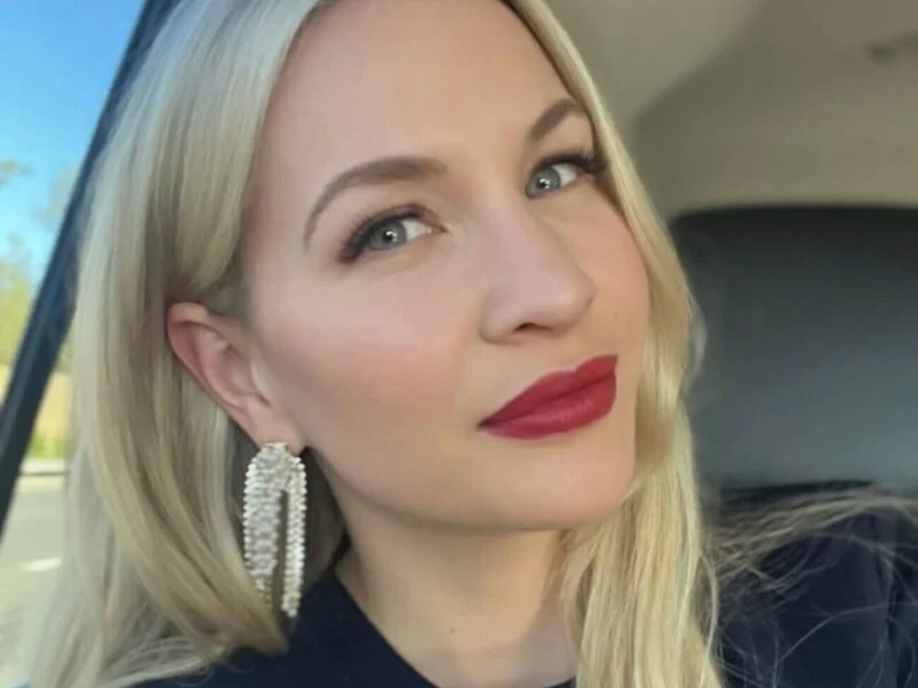 Меган Моббс: Еще одна ужасная ночь в Киеве