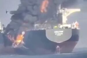 Танкеры перевозили нефть в Индию, говорится в статье