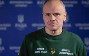 Чиновник ВОЗ жмет руку Лаврову. Пропагандисты Кремля расценивают это как "признание"
