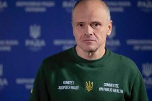 Чиновник ВООЗ тисне руку Лаврову. Пропагандисти Кремля розцінюють це як "визнання"