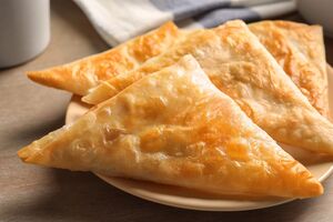 К начинке добавьте 40 г крахмала