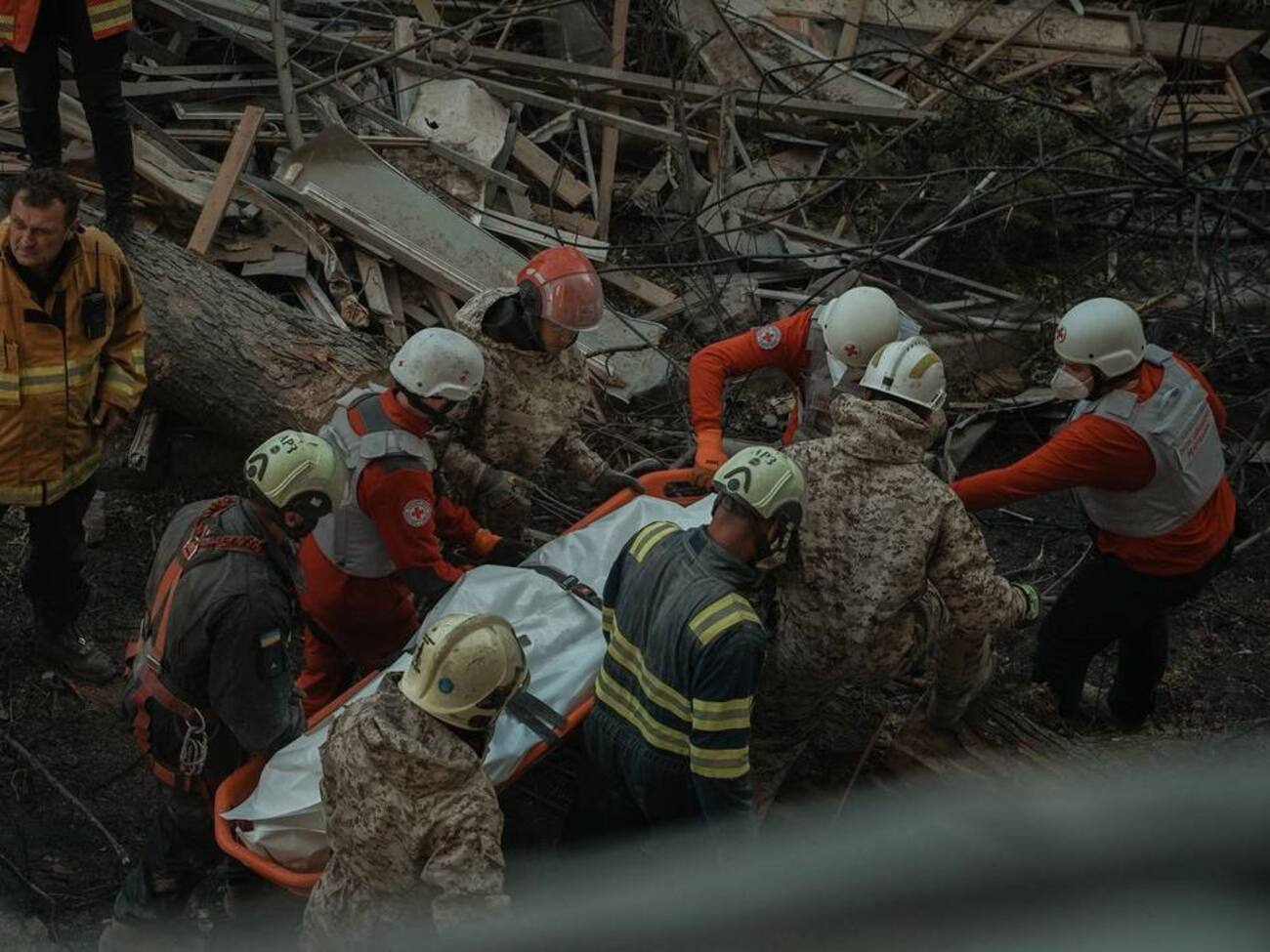 Всего по Киеву погибли 14 человек и 117 пострадали, говорится в сообщении