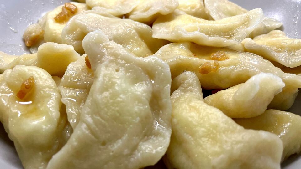 Возьмите для ленивых вареников 360 г творога