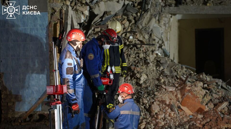 В настоящее время известно о 16 погибших и 134 пострадавших людях в столице