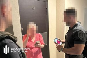 Пройшовши в такий спосіб військове навчання, депутатка продовжила фіктивну службу вже в частині свого знайомого, наголошує ДБР