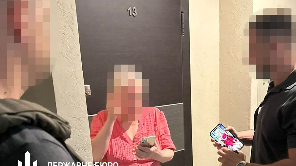 Пройшовши в такий спосіб військове навчання, депутатка продовжила фіктивну службу вже в частині свого знайомого, наголошує ДБР