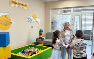 Емченко: Мы обещали поддерживать украинский Мариуполь – и мы это делаем, через общину