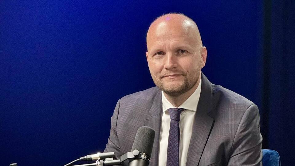 Надь назвав спробу арешту "театром"