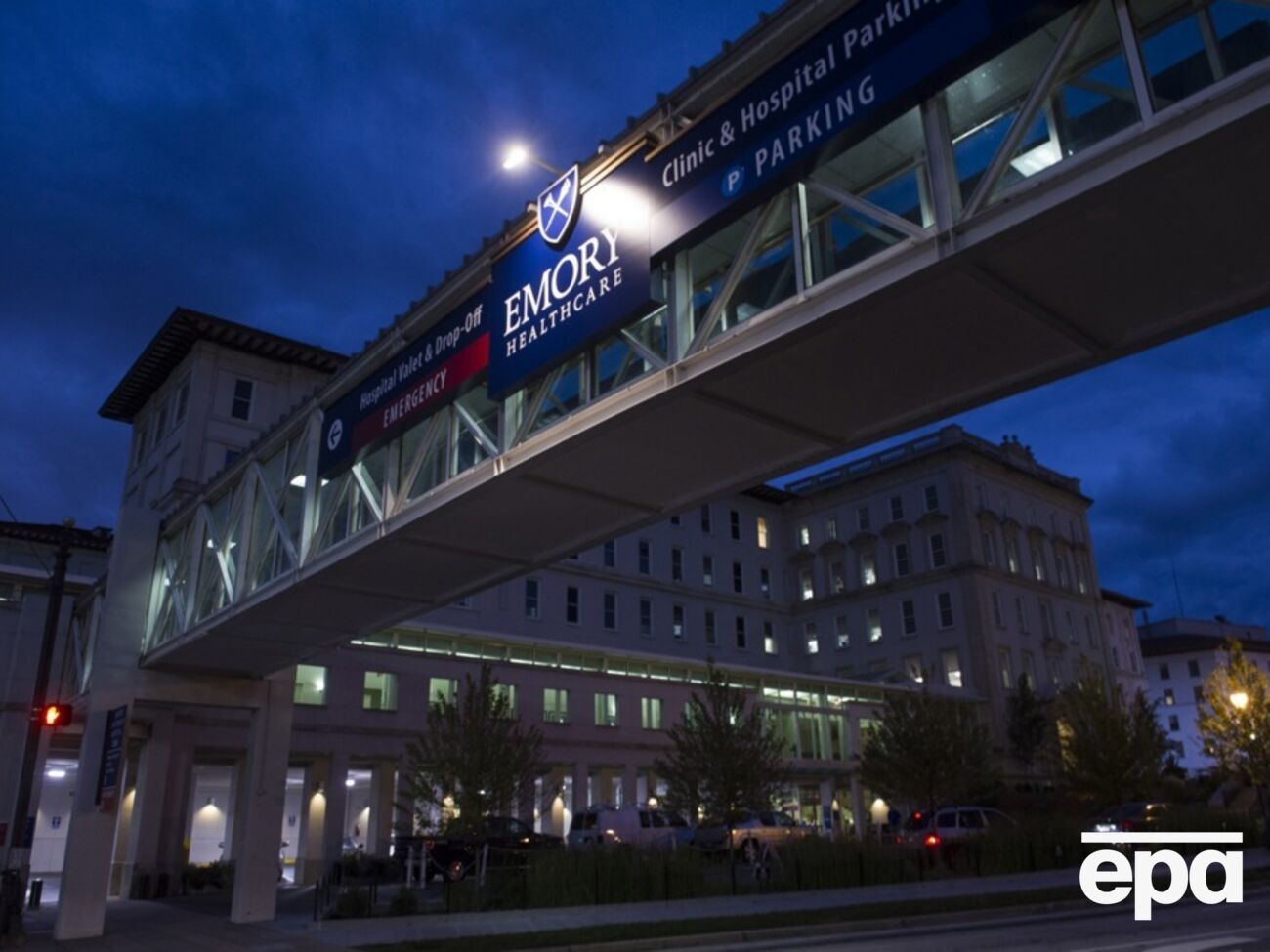 Больница не давала родным отключить беременную женщину от аппаратов