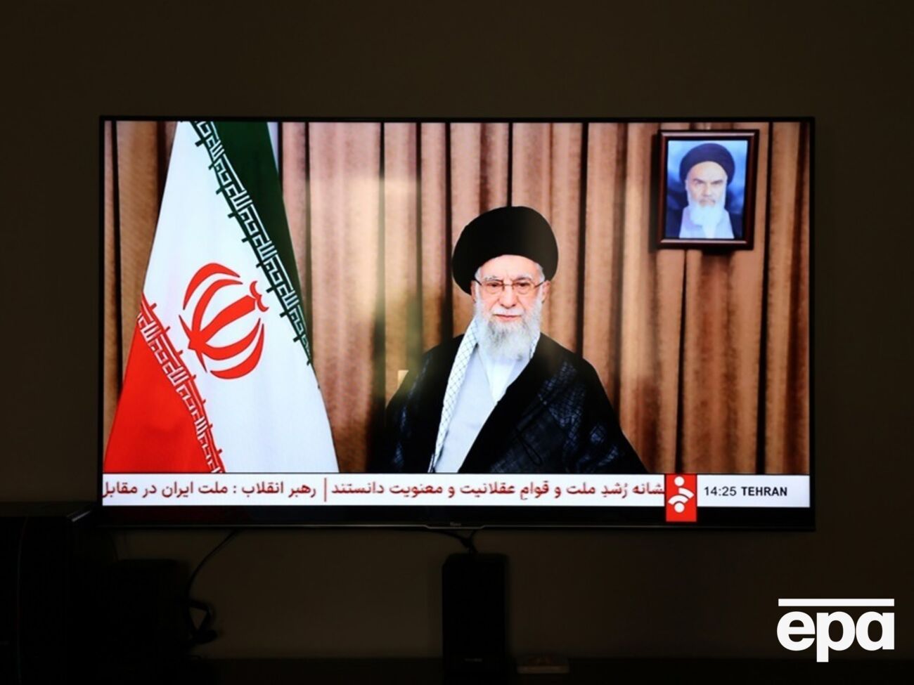 Хаменеи обратился к иранцам