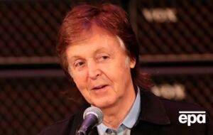 Маккартни родился 18 июня 1942 года в Ливерпуле