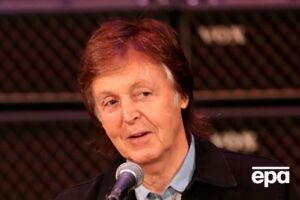 Маккартни родился 18 июня 1942 года в Ливерпуле