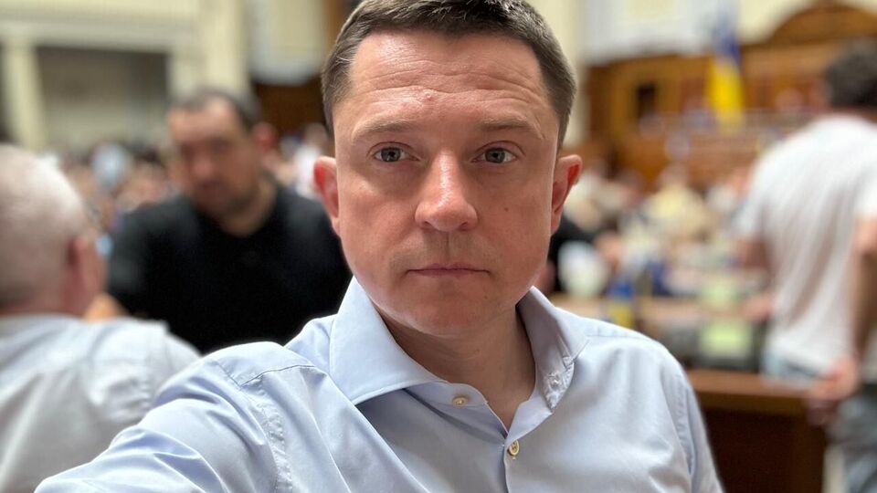 Довгий написал заявление о сложении мандата накануне