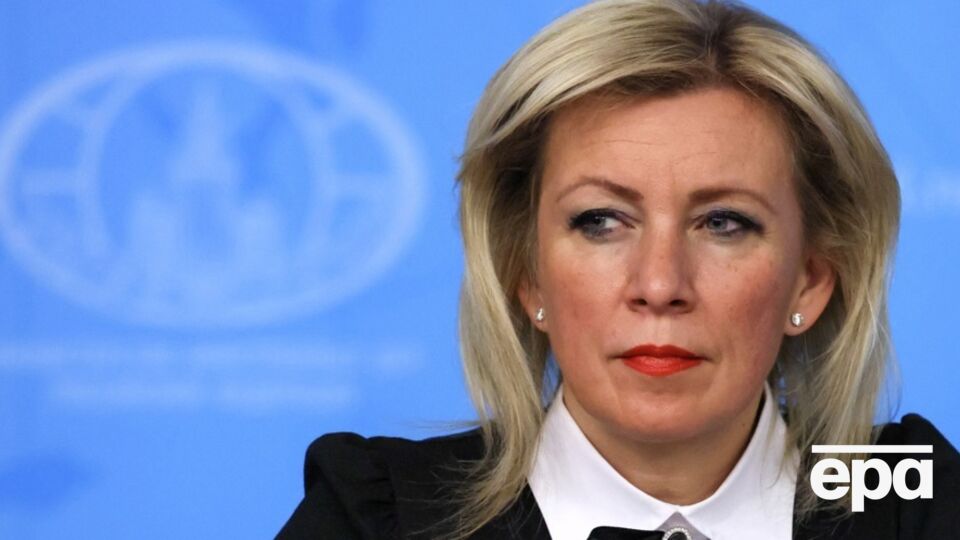 Захарова також закликала Ізраїль негайно припинити удари по ядерних об'єктах на території Ірану