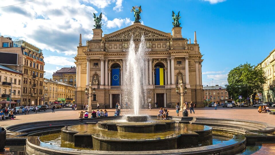 Минута молчания каждый день начинается в 9.00