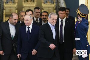 Аналітики вважають, що РФ "майже напевно" бачить у конфлікті вигоду, оскільки він може відвернути увагу Заходу від її війни в Україні