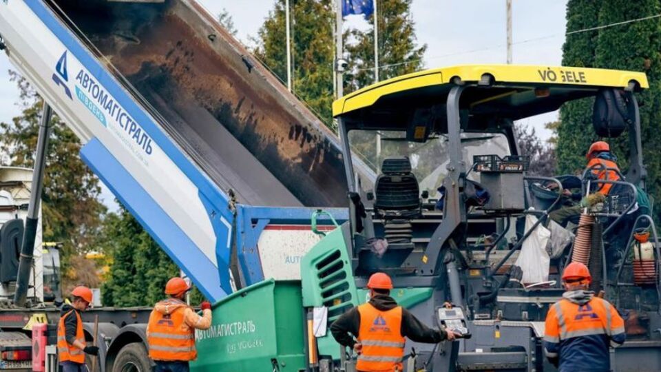 По делу фигурирует не менее пяти человек, которым сообщили о подозрении