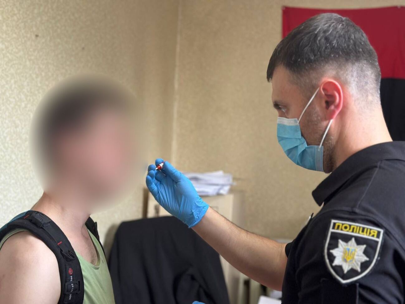 Нацполиция: Чтобы скрыть следы преступления, мужчина в коробке вывез тело убитой за несколько кварталов