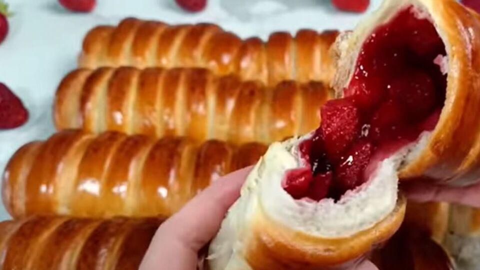 Выпекайте булочки 25 минут при 160 °С в режиме конвекции