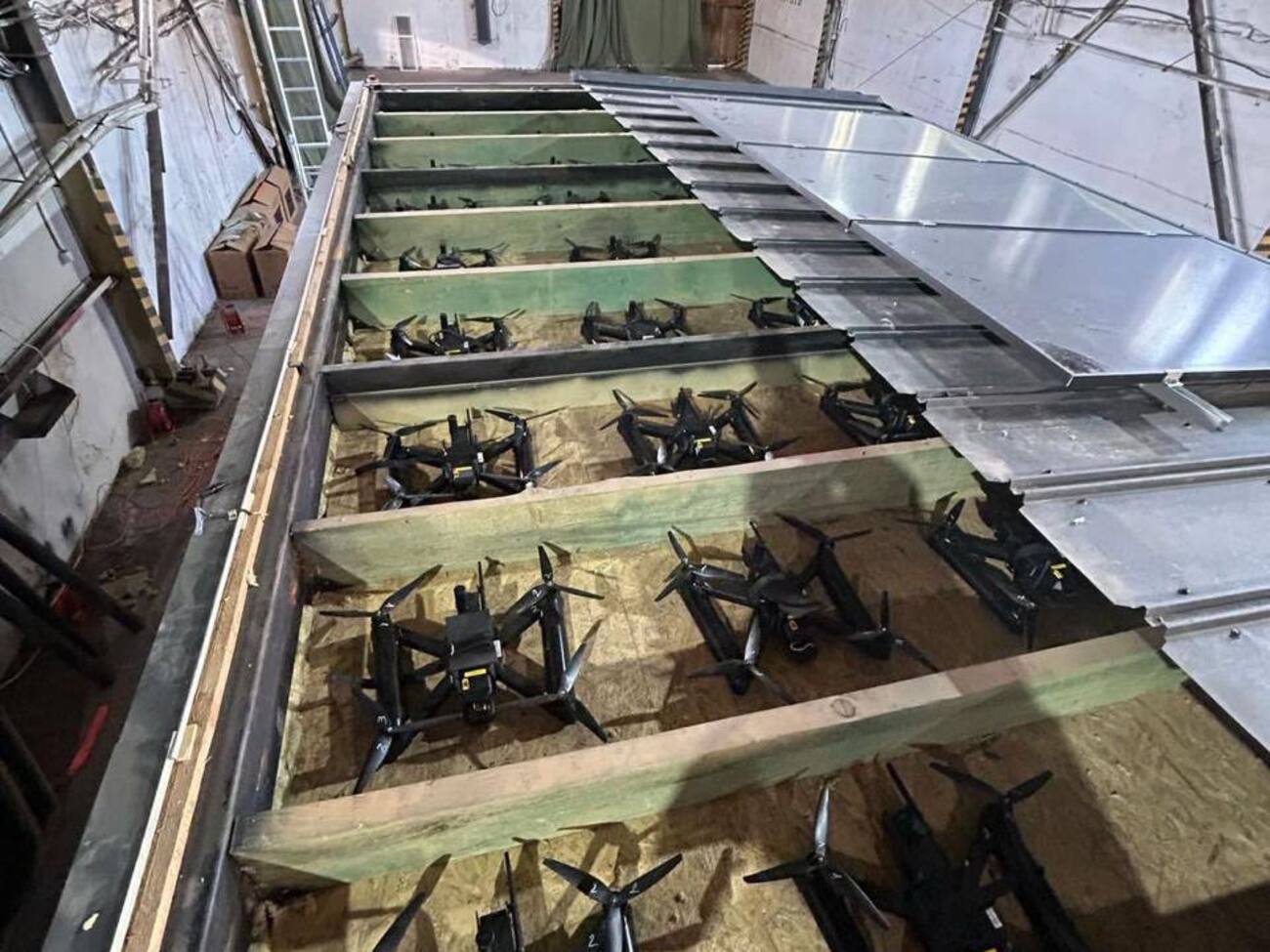 В РФ считают, что украинские дроны прятали в машинах разыскиваемого