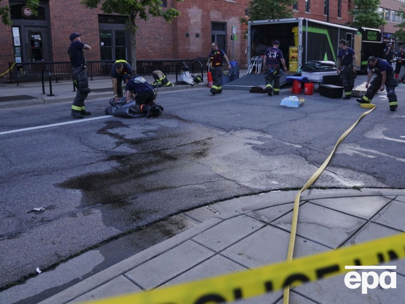 В результате нападения пострадали восемь человек