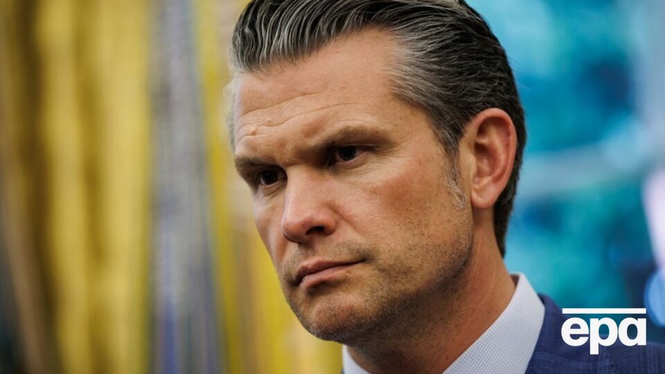 В ходе реализации спецоперации СБУ Хегсет находился с визитом на объединенной военной базе США Эндрюс, говорится в статье