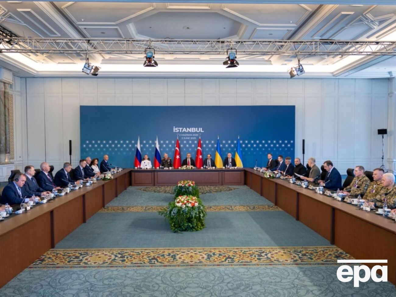 РФ і надалі вимагає від України вивести війська з областей, які окупувала частково