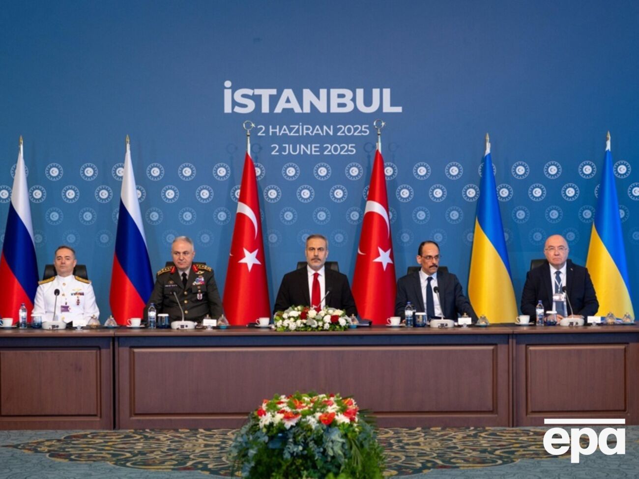 Радник ОП додав, що основних партнерів України немає за столом переговорів