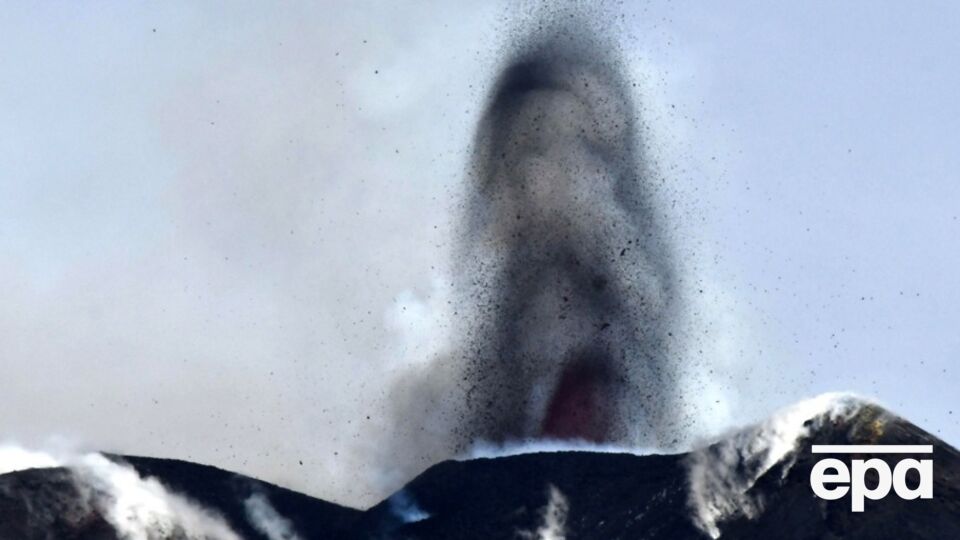 По словам директора Национального института геофизики и вулканологии Стефано Бранки, это самое мощное извержение за последние четыре года