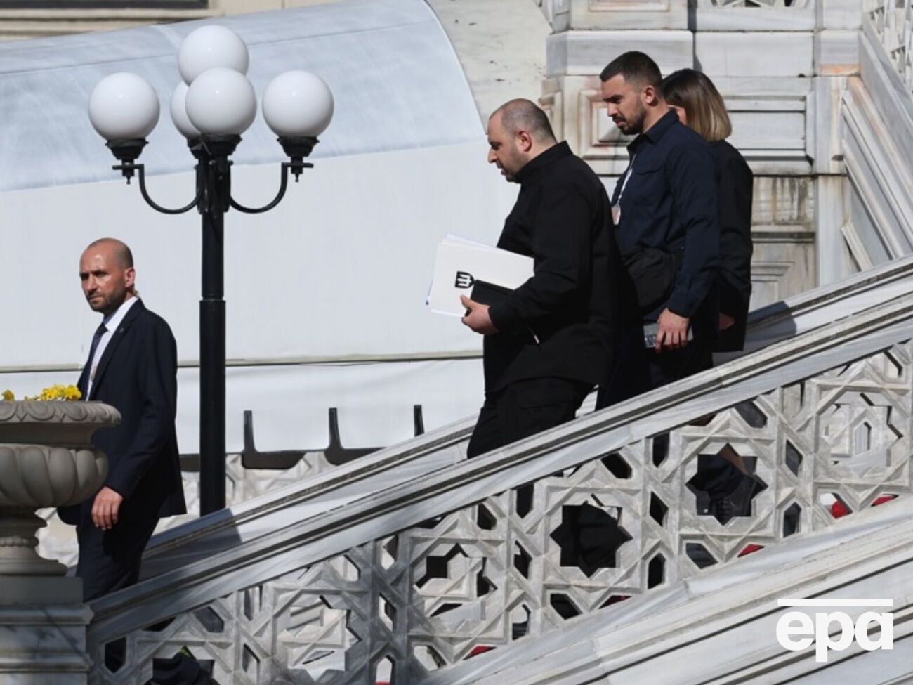 Украинский источник назвал встречу "короткой", россияне заявили, что она длилась якобы 2,5 часа