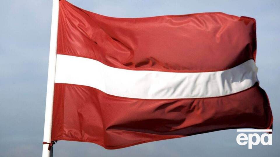 Для вступления закона в силу его еще должен подписать президент Латвии