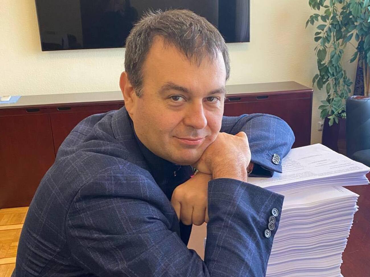 Нельзя давать шанс вражеской пропаганде, которая неустанно транслирует: "беженцев забыли", "беженцев предали"