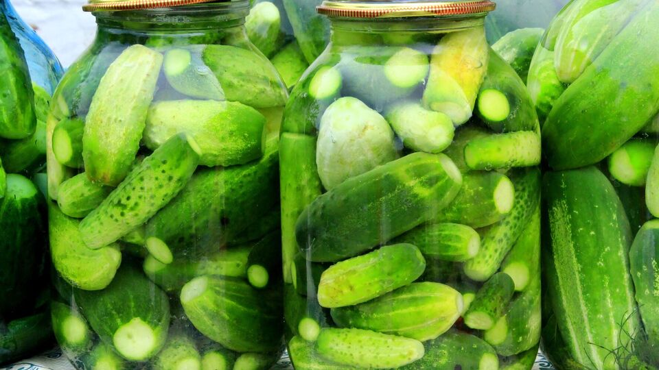 На 3 л воды нужно взять 3 ст. л соли