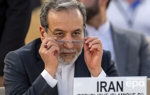 Аракчи подчеркнул, что, согласно Уставу ООН, Иран имеет право на самооборону