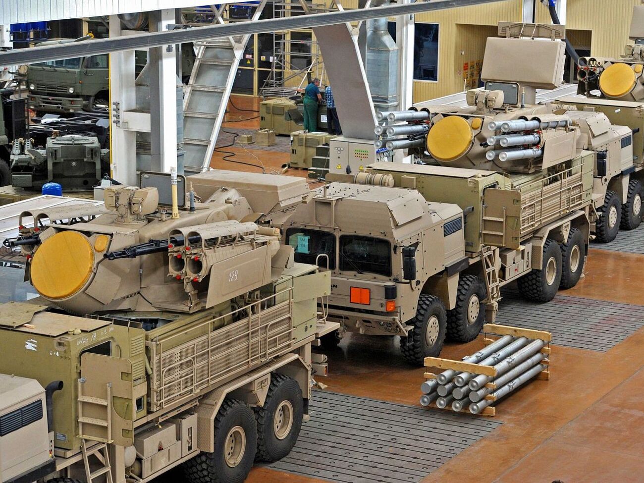 СМИ сообщило о повреждениях на оборонном заводе РФ и остановке его работы