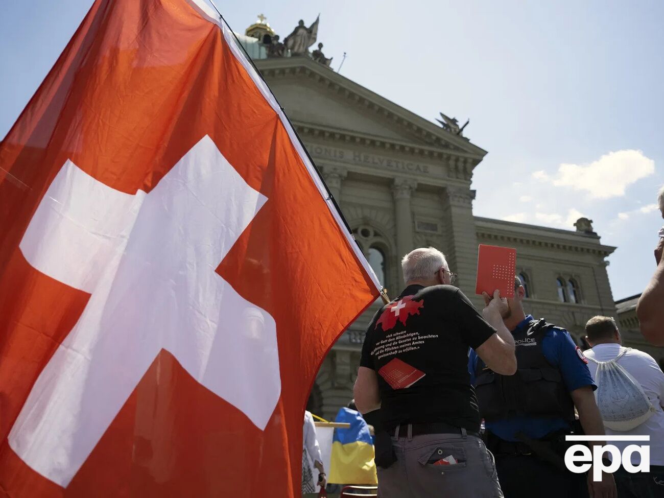 В мае 2025 года в Швейцарии насчитывалось более 69 тыс. людей со статусом защиты S