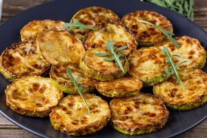 Для панировки понадобятся кукурузные хлопья