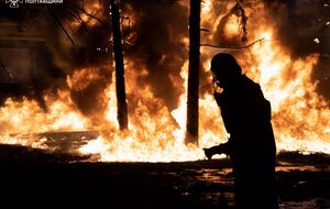 Рятувальники борються з наслідками обстрілу