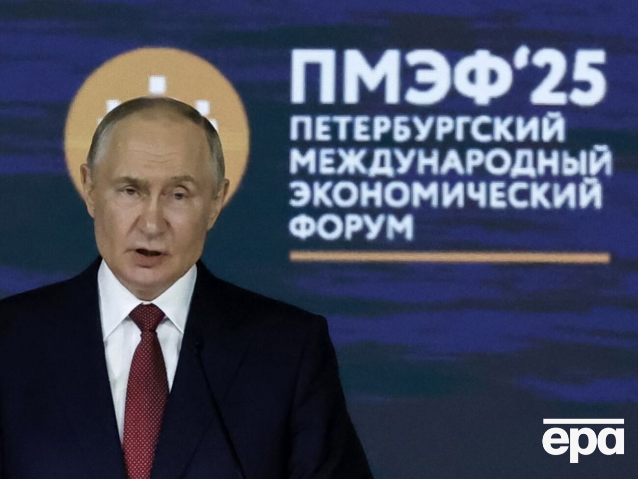 В то же время Путин заявил, что у Кремля "традиционно сложились хорошие и дружеские отношения с арабским миром"