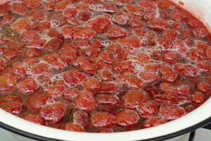 Для варення знадобиться 2 кг полуниці