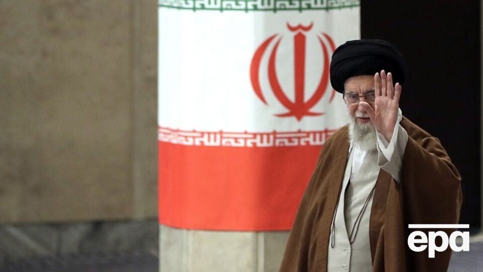 Хаменеи назвал трех своих вероятных преемников