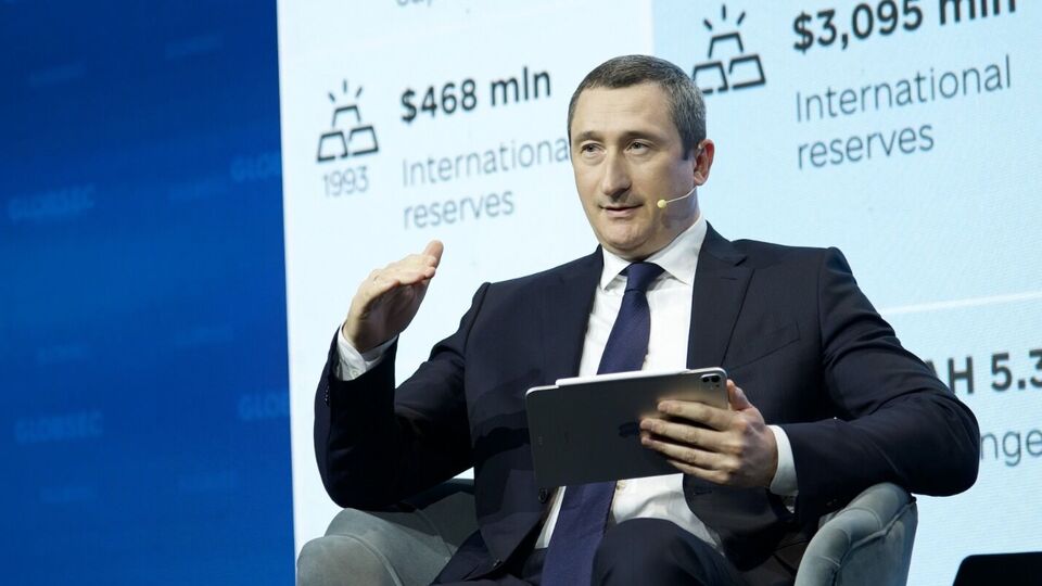 СМИ сообщили о выезде из Украины семьи Чернышова