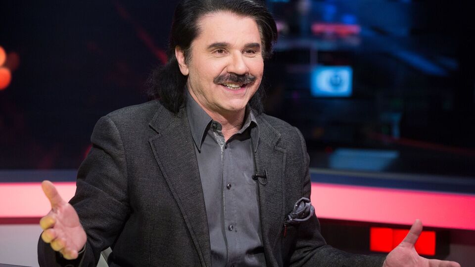 Зібров народився 1957 року в селі Червоне Вінницької області