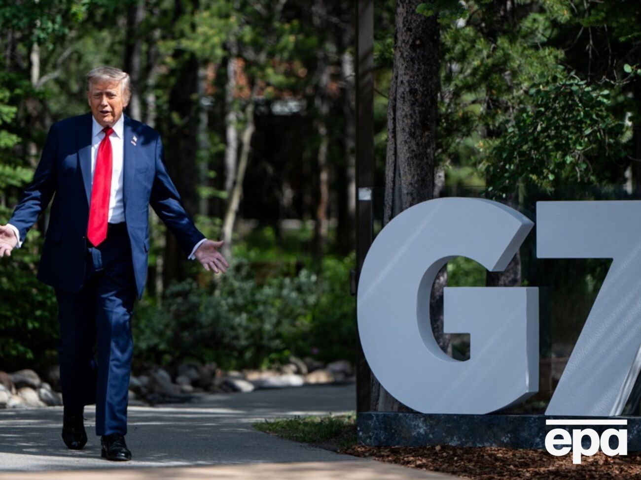 По данным СМИ, Эрдоган позвонил по телефону Трампу, когда тот участвовал в саммите G7