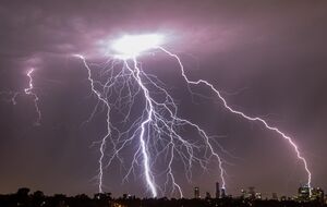 Непогода может усложнить работу энергетических, строительных, коммунальных предприятий и движение транспорта